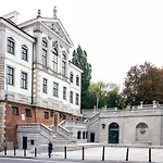 Kopernika Srodmiescie Apartment